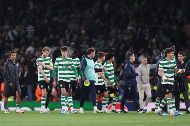 London, England, 15th April 2026. Sporting Lisbon players look dejected after the Arsenal vs Sporting Lisbon UEFA Champions League quarter final 2nd leg match at the Emirates Stadium, London. Picture credit should read: David Klein Sportimage EDITORIAL USE ONLY. No use with unauthorised audio, video, data, fixture lists, club league logos or live services. Online in-match use limited to 120 images, no video emulation. No use in betting, games or single club league player publications. SPI_067_DK_Arsenal_Sporting_Lisbon SPI-4686-0067