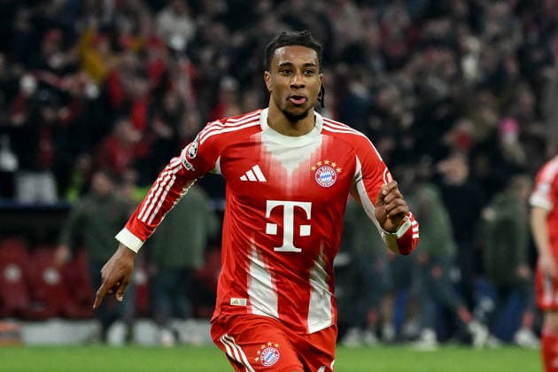 15 04 2026, xemx, Football UEFA Champions League, FC Bayern Muenchen Real Madrid v l Torjubel nach dem Tor zum celebrating the goal celebrate 4 3 durch Michael Olise FC Bayern Muenchen DFL DFB REGULATIONS PROHIBIT ANY USE OF PHOTOGRAPHS as IMAGE SEQUENCES and or QUASI VIDEO Muenchen