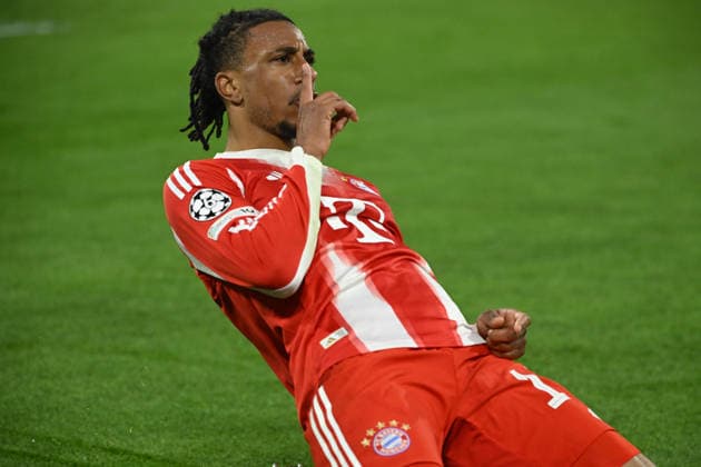 15 04 2026, xemx, Football UEFA Champions League, FC Bayern Muenchen Real Madrid v l Torjubel nach dem Tor zum celebrating the goal celebrate 4 3 durch Michael Olise FC Bayern Muenchen DFL DFB REGULATIONS PROHIBIT ANY USE OF PHOTOGRAPHS as IMAGE SEQUENCES and or QUASI VIDEO Muenchen