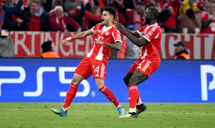FOOTBALL CHAMPIONS LEAGUE SEASON 2025 2026 Quarter-final second leg 15 04 2026 FC Bayern Muenchen Real Madrid FC Bayern Muenchen celebrating after the goal for 3 3, from left, goal scorer Luis Diaz, Dayot Upamecano