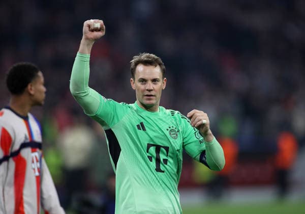 Football, Men, Champions League, Season 2025 2026, FC Bayern Munich Real Madrid, Quarter-final second leg, Allianz Arena Manuel Neuer FC Bayern Munich cheering after the match, Fist