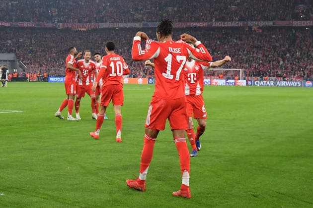 15 04 2026, xemx, Football UEFA Champions League, FC Bayern Muenchen Real Madrid v l Torjubel nach dem Tor zum celebrating the goal celebrate 4 3 durch Michael Olise FC Bayern Muenchen DFL DFB REGULATIONS PROHIBIT ANY USE OF PHOTOGRAPHS as IMAGE SEQUENCES and or QUASI VIDEO Muenchen
