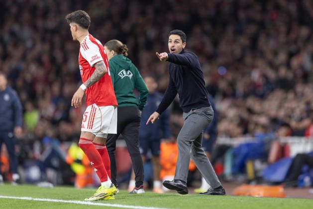 Arsenal FC v Sporting CP, UEFA Champions League, Quarter-final, Leg 2 of 2, Football, Emirates Stadium, London, UK - 15 Apr 2026 Arsenal Manager Mikel Arteta reacts and points London Emirates Stadium Highbury GBR, UK NEWSPAPERS OUT Copyright: xEllixBirchx