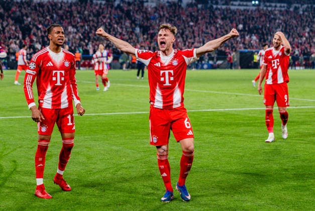 15 04 2026, FC Bayern München vs Real Madrid, UEFA Champions League, quarter-final second leg Joshua Kimmich FC Bayern Muenchen, 6 Celebrating the goal to 4 3 here with Michael Olise FC Bayern Muenchen, 17 Regulations prohibit any use of photographs as image sequences and or quasi video Copyright: xBahhoxKarax