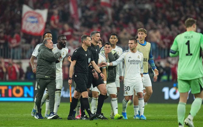 Slavko Vincic Slovenia and Franco Mastantuono Real Madrid gestures during Bayern Munich and Real Madrid, UEFA Champions league Quarter Final UEFA Champions League, at Allianz Arena, Munich, Germany on April 15, 2026 Thor Wegner DeFodi Images Photo by DeFodi Images