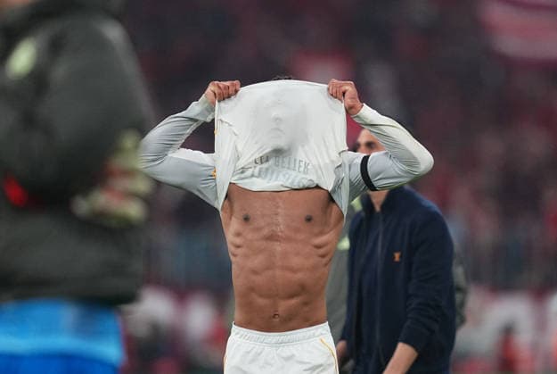 Jude Bellingham Real Madrid with post game despair during Bayern Munich and Real Madrid, UEFA Champions league Quarter Final UEFA Champions League, at Allianz Arena, Munich, Germany on April 15, 2026 Thor Wegner DeFodi Images Photo by DeFodi Images