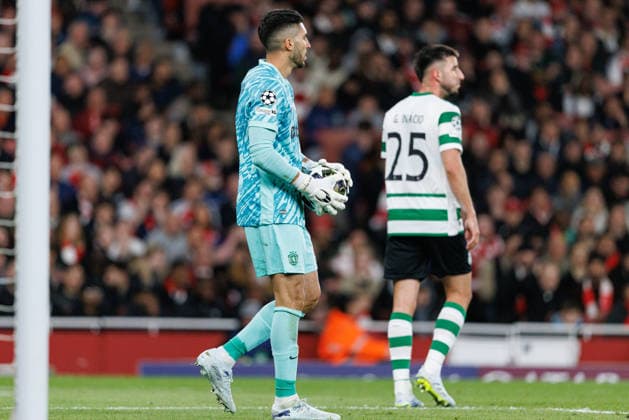Rui Silva seen during UEFA Champions League quarterfinal game between teams of Arsenal FC and Sporting CP at Emirates Stadium (Maciej Rogowski Ball Raw Images) London Emirates Stadium United Kingdom Copyright: xMaciejxRogowskix MaciejRogowskiArsenalSporting2526212