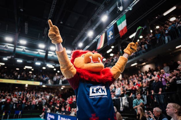 CEV Cup SVG Lüneburg Gas Sales Bluenergy Piacenza, 15 04 2026 Lüne Leo Mascot SVG Lüneburg CEV Volleyball Cup, Final, First leg SVG Lüneburg vs Gas Sales Bluenergy Piacenza on 15 04 2026 in the LKH Arena, Lüneburg Copyright: xBEAUTIFULxSPORTS Tonhäuserx