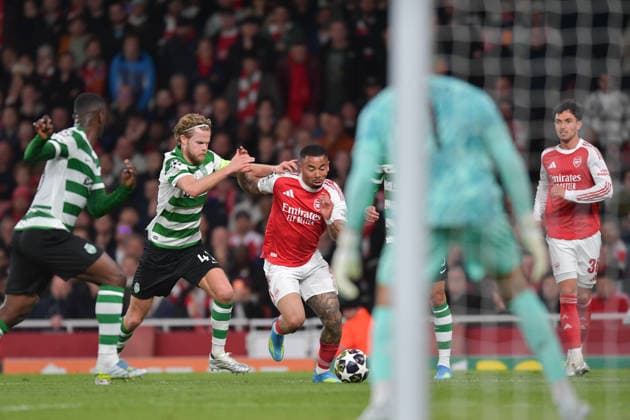 Gabriel Jesus of Arsenal FC drives forward into the Sporting penalty area during the UEFA Champions League match between Arsenal and Sporting CP at the Emirates Stadium, London, England on 15 April 2026. Copyright: xPhilxHutchinsonx 44830045