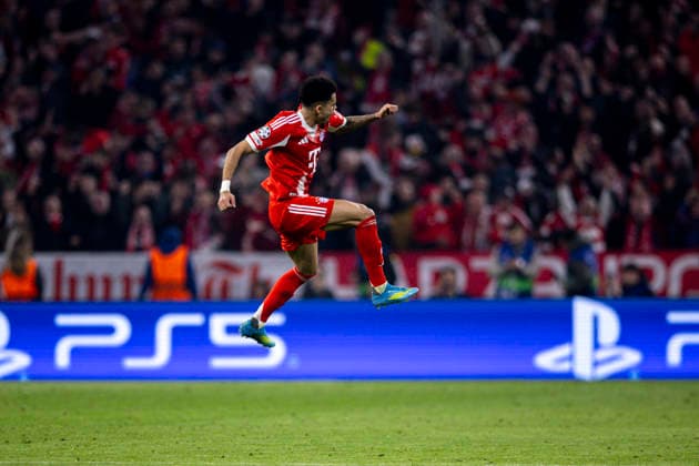 Luis Diaz celebrating after scoring a goal during UEFA Champions League quarterfinal game between teams of FC Bayern Munich and Real Madrid CF at Allianz Arena Germany (Grzegorz Wajda Ball Raw Images) Munich Allianz Arena Germany Copyright: xGrzegorzxWajdax grzegorzwajda_uclquarterfinalbayernreal2526__509
