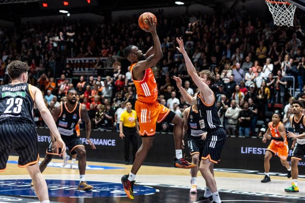 GER, easy Credit Basketball Bundesliga, 23 Spieltag, Niners Chemnitz Ratiopharm Ulm 15 04 2026, Messe, Chemnitz, GER, easy Credit Basketball Bundesliga, 23 Spieltag, Niners Chemnitz Ratiopharm Ulm John Edward Newman III Niners Chemnitz, 9 Foto Alexander Trienitz Chemnitz Messe Sachsen Germany