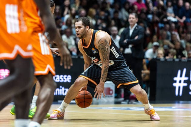 GER, easy Credit Basketball Bundesliga, 23 Matchday, Niners Chemnitz Ratiopharm Ulm 15 04 2026, Fair, Chemnitz, GER, easy Credit Basketball Bundesliga, 23 Matchday, Niners Chemnitz Ratiopharm Ulm Christopher Ledlum Ratiopharm Ulm, 4 Photo Alexander Trienitz Chemnitz Fair Saxony Germany