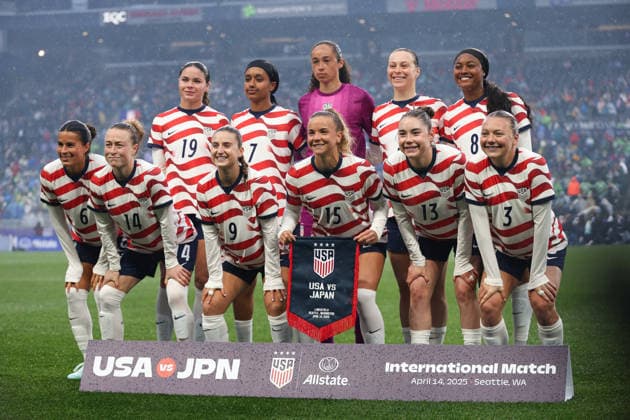 SEATTLE, WA - APRIL 14: Players from the US Women™s national team, Nationalteam pose for a photo before a women™s International Friendly, Länderspiel, Nationalmannschaft match between Japan and the United States on April 14, 2026 at Lumen Field in Seattle, Washington. (Photo by Henry Rodenburg Icon Sportswire) SOCCER: APR 14 Women s USA vs Japan EDITORIAL USE ONLY Icon26041401