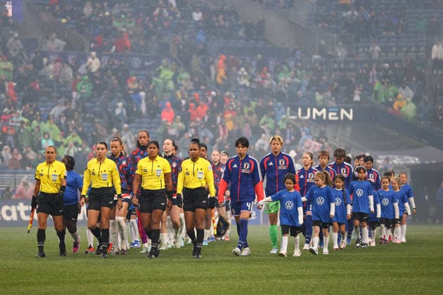 SEATTLE, WA - APRIL 14: Players walk onto the field before a women™s International Friendly, Länderspiel, Nationalmannschaft match between Japan and the United States on April 14, 2026 at Lumen Field in Seattle, Washington. (Photo by Henry Rodenburg Icon Sportswire) SOCCER: APR 14 Women s USA vs Japan EDITORIAL USE ONLY Icon26041434