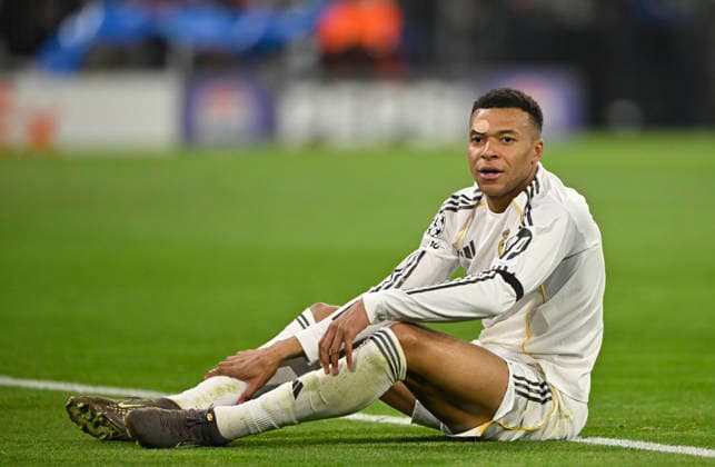 Kylian Mbappe Real Madrid 10 on the ground FC Bayern Muenchen FCB vs Real Madrid UEFA CL Champions League quarter-final second leg 15 04 2026 DFL REGULATIONS PROHIBIT ANY USE OF PHOTOGRAPHS AS IMAGE SEQUENCES AND OR QUASI VIDEO FC Bayern Muenchen FCB vs Real Madrid CL Champions League