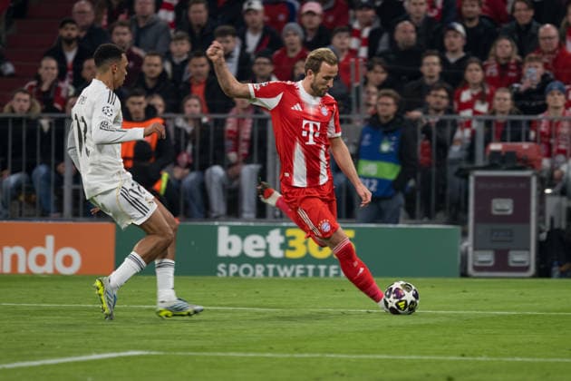 GER, Bavaria, Munich, Fussball, FC Bayern Munich - Real Madrid CF, at the Allianz Arena, Munich, Champions League, Quarter finals, second leg, April 15, 2026, from left: Trent Alexander Arnold (Real Madrid CF, 12), Harry Kane (FC Bayern Muenchen, 9), striker is shooting the ball, on attack UEFA regulations prohibit any use of photographs as image sequences and or quasi-video, Munich Allianz Arena Bavaria Germany Copyright: xMichaelxNibelx