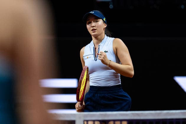 Eva Lys Germany in the picture on the ball, Eva Lys Germany vs Elina Svitolina Ukraine , Round 2, GER, Porsche Tennis Grand Prix Stuttgart, WTA 500, 15 04 2026 GER, Porsche Tennis Grand Prix Stuttgart, WTA 500, 15 04 2026 Stuttgart Copyright: xEibner-Pressefoto Memmlerx EP_MMR