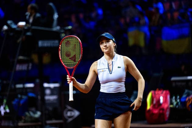 Eva Lys Germany in the picture on the ball, Eva Lys Germany vs Elina Svitolina Ukraine , Round 2, GER, Porsche Tennis Grand Prix Stuttgart, WTA 500, 15 04 2026 GER, Porsche Tennis Grand Prix Stuttgart, WTA 500, 15 04 2026 Stuttgart Copyright: xEibner-Pressefoto Memmlerx EP_MMR