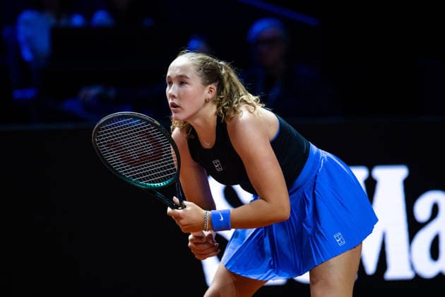 Mirra Andreeva Russia in the picture, Jelena Ostapenko Latvia vs Mirra Andreeva Russia , 1 round, GER, Porsche Tennis Grand Prix Stuttgart, WTA 500, 15 04 2026 GER, Porsche Tennis Grand Prix Stuttgart, WTA 500, 15 04 2026 Stuttgart Copyright: xEibner-Pressefoto Memmlerx EP_MMR