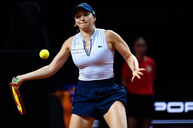 Eva Lys Germany in the picture on the ball, Eva Lys Germany vs Elina Svitolina Ukraine , Round 2, GER, Porsche Tennis Grand Prix Stuttgart, WTA 500, 15 04 2026 GER, Porsche Tennis Grand Prix Stuttgart, WTA 500, 15 04 2026 Stuttgart Copyright: xEibner-Pressefoto Memmlerx EP_MMR