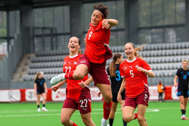 Football Europe UEFA U19 European Championship Women 2026 Qualification, 15 04 2026 Switzerland U19 Women vs England U19 Women Stadium Tissot Arena Biel Bienne, Switzerland Goal celebration Emanuela Pfister Switzerland, 9 Biel Bienne Tissot Arena Bern Switzerland Copyright: xAmiirxAmedjouax