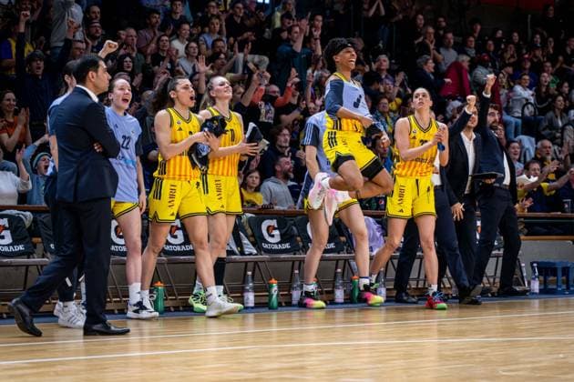 Basketball Berlin 15 04 2026 DBBL 1 Bundesliga Season 2025 2026 Playoffs Semifinal Game 3 Alba Berlin Rutronik Stars Keltern Jubel Alba Deeshyra Thomas Alba, No 21