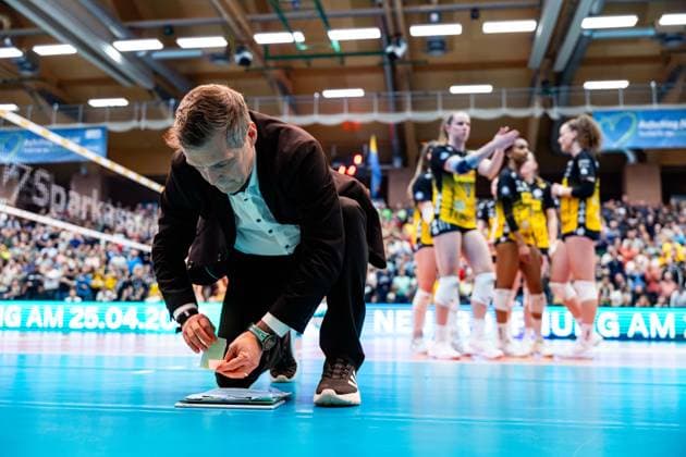 15 04 2026, GER, Volleyball, 1 Bl, Women, Season 25 26, Final PlayOff Best of 5 , VfB 91 Suhl Lotto Thueringen Dresdner SC Laszlo Hollosy VfB 91 Suhl Lotto Thueringen 98527 Suhl Sporthalle Wolfsgrube Thüringen Germany