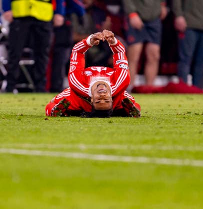 15 04 2026, Football UEFA Champions League 2025 2026 quarter-final second leg, FC Bayern Munich Real Madrid, at the Allianz Arena Munich, Michael Olise FC Bayern Munich frustrated