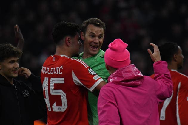 15 04 2026, Allianz Arena, Munich, Champions League, FC Bayern Munich vs Real Madrid , pictured Aleksandar Pavlovic Munich , goalkeeper Manuel Neuer Munich , Lennart Karl Munich in a pink outfit Photo by Midori Ikenouchi Hasan Bratic DeFodi Images