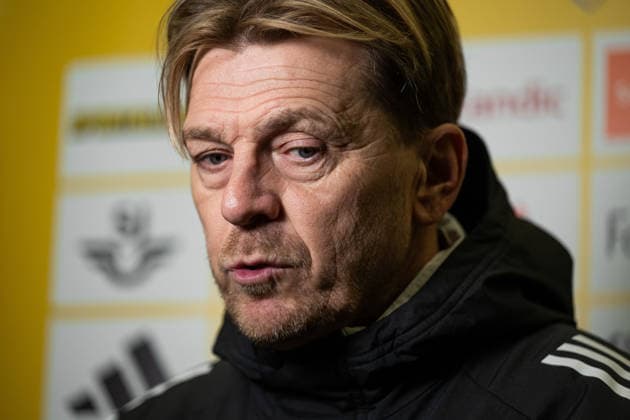 260416 Head coach Tony Gustavsson of Sweden of the Swedish women s national football team is interviewed in the mixed zone on April 16, 2026 in Gothenburg Photo Mathias Bergeld BILDBYRAN kod MB MB1364 fotboll football soccer fotball vm kval kval fifa womens world cup qualifier qualifier intervju interview sverige sweden dam bbeng women kvinner  Copyright: MATHIASxBERGELD BB260416MB065