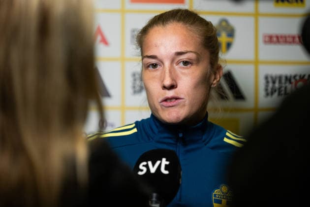 260416 Filippa Angeldahl of Sweden of the Swedish women s national football team is interviewed in the mixed zone on April 16, 2026 in Gothenburg Photo Mathias Bergeld BILDBYRAN kod MB MB1364 fotboll football soccer fotball vm kval kval fifa womens world cup qualifier qualifier intervju interview sverige sweden dam bbeng women kvinner  Copyright: MATHIASxBERGELD BB260416MB067