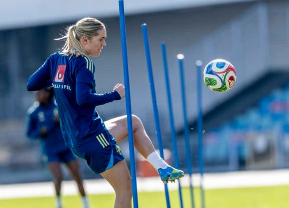 GOTHENBURG 20260416 Hanna Lundkvist during Monday s training at Ullevi in Gothenburg ahead of Saturday s World Cup qualifying match against Serbia at the National Arena in Stockholm GÖTEBORG SWEDEN x9200x  Copyright: xAdamxIhse TTx TRAINING WOMEN S NATIONAL TEAM WORLD CUP QUALIFYING AGAINST SERBIA