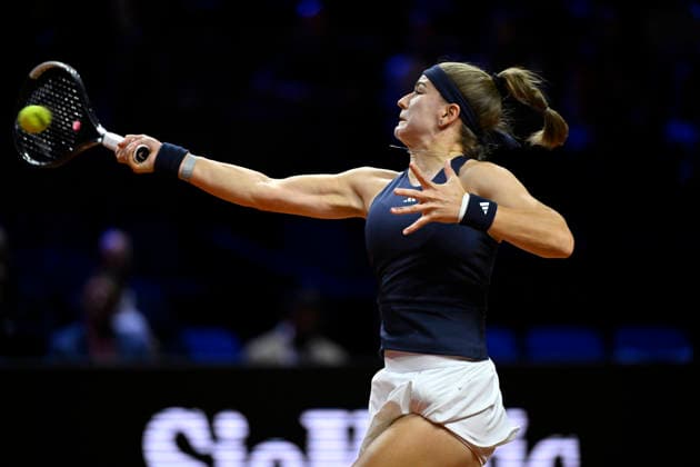 Karolina Muchova CZE Action Tennis Ladies Porsche Cup Porsche Tennis Grand Prix GP Stuttgart 2026 Porsche Arena 11 19 04 2026 DFL REGULATIONS PROHIBIT ANY USE OF PHOTOGRAPHS AS IMAGE SEQUENCES AND OR QUASI VIDEO Tennis Ladies Porsche Cup Porsche Tennis Grand Prix GP Stuttgart 2026