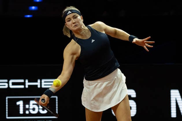 Karolina Muchova (CZE) im Bild am Ball, Aktion, GER, Karolina Muchova vs. Elise Mertens, Tennis, ATP, Tennis Herren Turnier, WTA, Tennis Damen 500, Porsche Tennis Grand-Prix, 15.04.2026, GER, Karolina Muchova vs. Elise Mertens, Tennis, ATP-Turnier, WTA 500, Porsche Tennis Grand-Prix, 15.04.2026, Stuttgart Copyright: xEibner-Pressefoto EdwardxCheungx EP_ECG