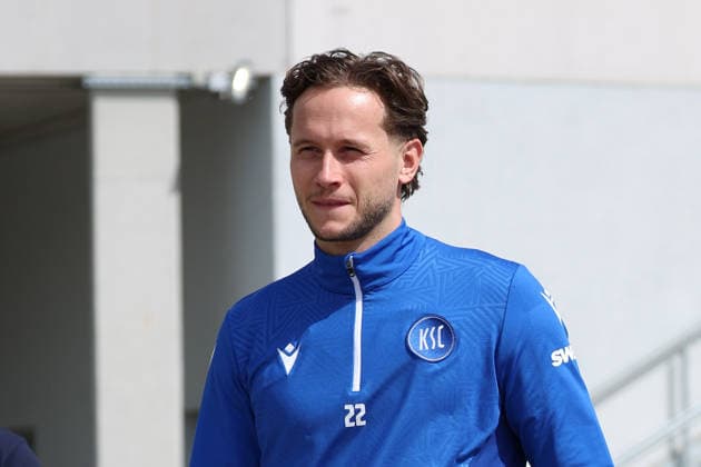 16 04 2026, xrekx, Soccer 2 Bundesliga , Karlsruher SC Training v l Christoph Kobald Karlsruher SC DFL DFB REGULATIONS PROHIBIT ANY USE OF PHOTOGRAPHS as IMAGE SEQUENCES and or QUASI VIDEO Karlsruhe