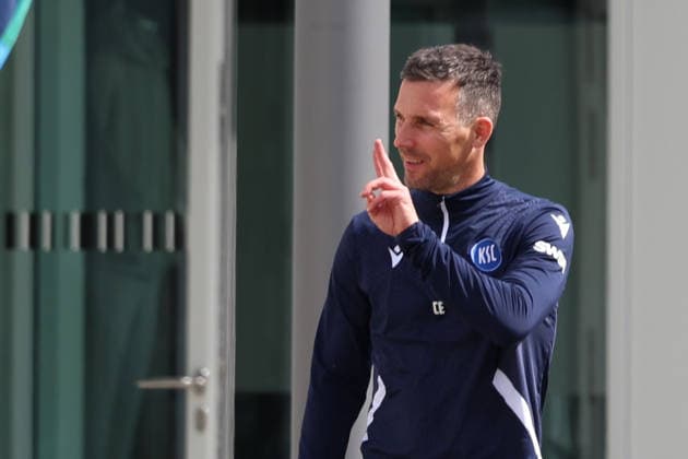 16 04 2026, xrekx, Fußball 2 Bundesliga , Karlsruher SC Training v l Christian Eichner Trainer Karlsruher SC DFL DFB REGULATIONS PROHIBIT ANY USE OF PHOTOGRAPHS as IMAGE SEQUENCES and or QUASI VIDEO Karlsruhe