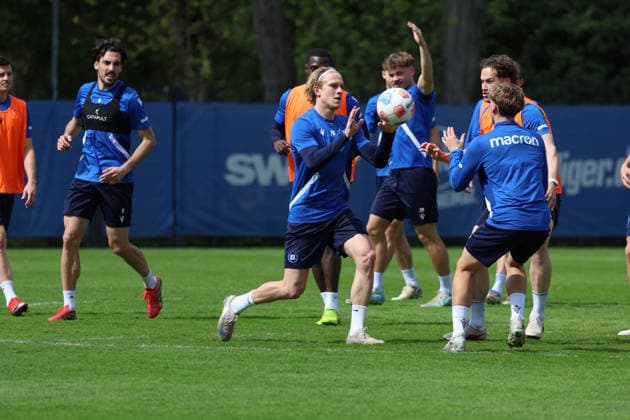 16 04 2026, xrekx, Soccer 2 Bundesliga , Karlsruher SC Training v l David Herold Karlsruher SC DFL DFB REGULATIONS PROHIBIT ANY USE OF PHOTOGRAPHS as IMAGE SEQUENCES and or QUASI VIDEO Karlsruhe