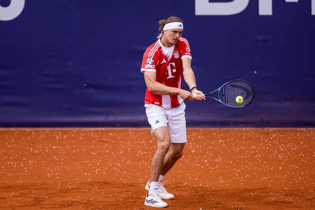 MUNICH, GERMANY - APRIL 16: Alexander Zverev (GER) wearing a FC Bayern Muenchen jersey during the BMW Open by Bitpanda Doubles match between Marcel Melo (BRA) Alexander Zverev (GER) vs Sadio Doumbia (FRA) Fabien Reboul (FRA) at MTTC Iphitos on April 16, 2026 in Munich, Germany. Bavaria Germany Copyright: xSteffiexWunderlx