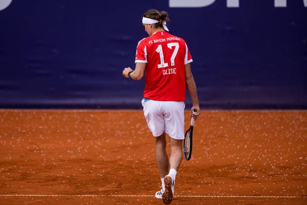 MUNICH, GERMANY - APRIL 16: Alexander Zverev (GER) wearing a FC Bayern Muenchen jersey of Michael Olise (FC Bayern Muenchen, 17) during the BMW Open by Bitpanda Doubles match between Marcel Melo (BRA) Alexander Zverev (GER) vs Sadio Doumbia (FRA) Fabien Reboul (FRA) at MTTC Iphitos on April 16, 2026 in Munich, Germany. Bavaria Germany Copyright: xSteffiexWunderlx