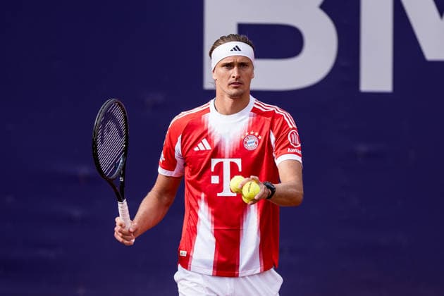 MUNICH, GERMANY - APRIL 16: Alexander Zverev (GER) wearing a FC Bayern Muenchen jersey during the BMW Open by Bitpanda Doubles match between Marcel Melo (BRA) Alexander Zverev (GER) vs Sadio Doumbia (FRA) Fabien Reboul (FRA) at MTTC Iphitos on April 16, 2026 in Munich, Germany. Bavaria Germany Copyright: xSteffiexWunderlx