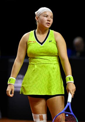 Diana Maximovna Shnaider Schnaider RUS disappointed Tennis Ladies Porsche Cup Porsche Tennis Grand Prix GP Stuttgart 2026 Porsche Arena 11 19 04 2026 DFL REGULATIONS PROHIBIT ANY USE OF PHOTOGRAPHS AS IMAGE SEQUENCES AND OR QUASI VIDEO Tennis Ladies Porsche Cup Porsche Tennis Grand Prix GP Stuttgart 2026