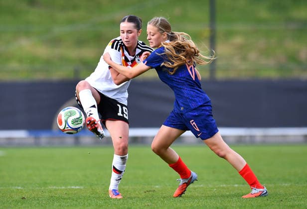 Soccer UEFA U19 Junior European Championship Qualification Germany France on 16 04 2026 at Stadion Uhlenkrug in Essen Laila Portella Germany , left Rosalie Chaine France , right DFB regulations prohibit any use of photographs as image sequences and or quasi video Nordrhein Westfalen Germany