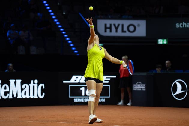 Diana Shnaider RUS in the picture on the ball, GER, Elena Rybakina vs Diana Shnaider, Tennis, ATP Tournament, WTA 500, Porsche Tennis Grand Prix, 15 04 2026, GER, Elena Rybakina vs Diana Shnaider, Tennis, ATP Tournament, WTA 500, Porsche Tennis Grand Prix, 15 04 2026, Stuttgart Copyright: xEibner-Pressefoto EdwardxCheungx EP_ECG