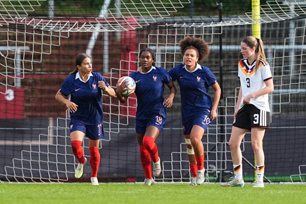 16 04 2026, xydrx, Soccer, International match, European Championship Qualification U19 Women, Germany France, Uhlenkrug Stadium Goal celebration after the goal to 1 1 for France by scorer Lea Morissaint FRA, 18 together with Justine Rouquet FRA, 11 and Ornella Graziani FRA, 10 DFB regulations prohibit any use of photographs as image sequences and or quasi video Copyright: HMBxMedia YannisxDreimann