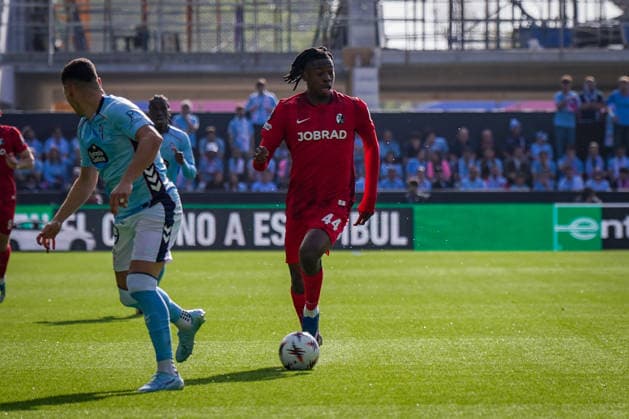 Spain Football UEFA Europa League 2025 2026, quarter-final second leg Celta Vigo vs SC Freiburg Balaidos Vigo Johan Manzambi SC Freiburg, 44 Copyright: xJOERANxSTEINSIEKx
