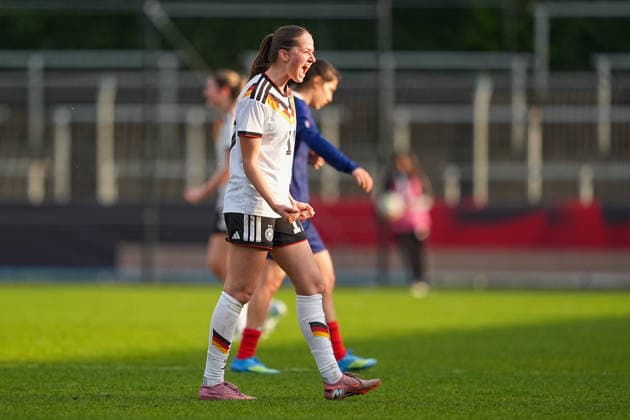 16 04 2026, xydrx, Football, International, European Championship Qualification U19 Women, Germany France, Uhlenkrug Stadion Helen Boerner GER, 17 celebrates the 2 1 victory DFB regulations prohibit any use of photographs as image sequences and or quasi video Copyright: HMBxMedia YannisxDreimann