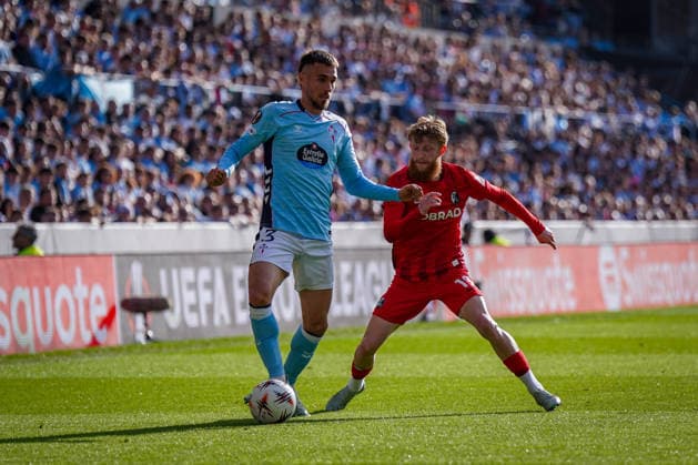 Spain Football UEFA Europa League 2025 2026, quarter-final second leg Celta Vigo vs SC Freiburg Balaidos Vigo Oscar Mingueza Celta Vigo, 3 Jan Niklas Beste SC Freiburg, 19 Copyright: xJOERANxSTEINSIEKx