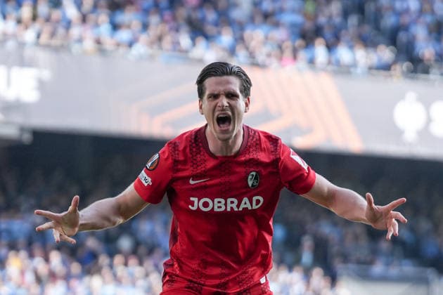 Spain, football, UEFA Europa League, quarter-final, second leg, 2025 2026, RC Celta de Vigo vs SC Freiburg, 16 04 2026, Estadio Balaidos, Vigo, Igor Matanovic SC Freiburg, 31 goal celebration, emotions, goal shot, goal finish, goal success, goal, goal Vigo Estadio Balaidos Galicia, Pontevedra Spain Copyright: xArnexAmbergx
