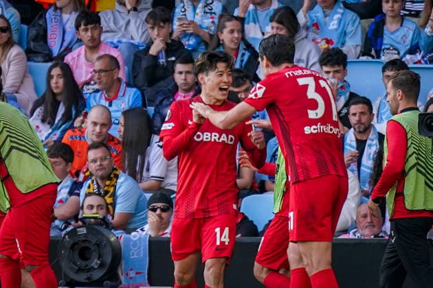 Spain Football UEFA Europa League 2025 2026, quarter-final second leg Celta Vigo vs SC Freiburg Balaidos Vigo Goal and goal celebration to 2 0 by Yuito Suzuki SC Freiburg, 14 Joy, emotions, jubilation Copyright: xJOERANxSTEINSIEKx