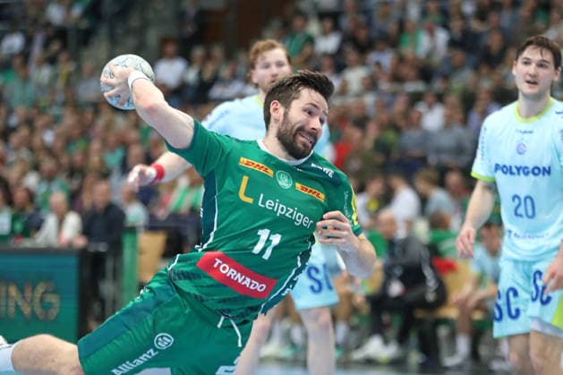Handball DAIKIN HBL, SC DHfK Leipzig VfL Gummersbach 16 04 2026 Lukas Binder 11, SC DHfK Leipzig throws Handball, DAIKIN HBL, 1 Bundesliga, Season 2025 2026, 21 Matchday catch-up SC DHfK Leipzig vs VfL Gummersbach on 16 04 2026 at Quarterback Immobilien Arena Leipzig Copyright: xBEAUTIFULxSPORTS JanxKaeferx